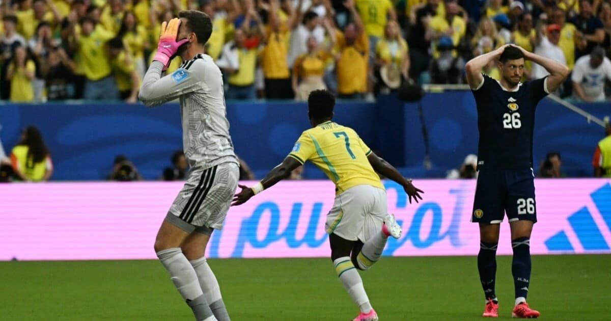 Vini Jr na cola de Messi