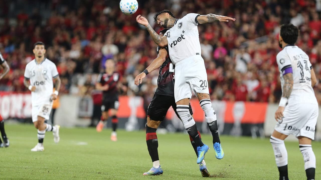 Furacão Acaba com Alvinegro