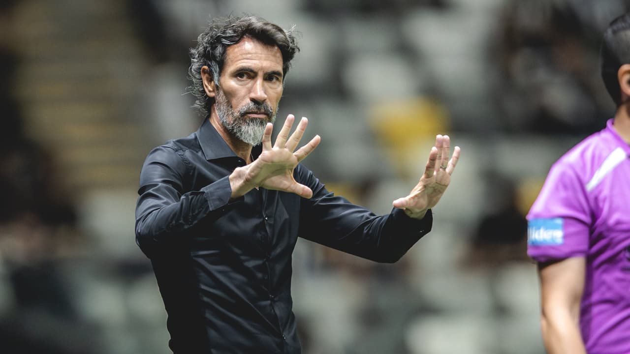 Dominguez cobra mais do elenco