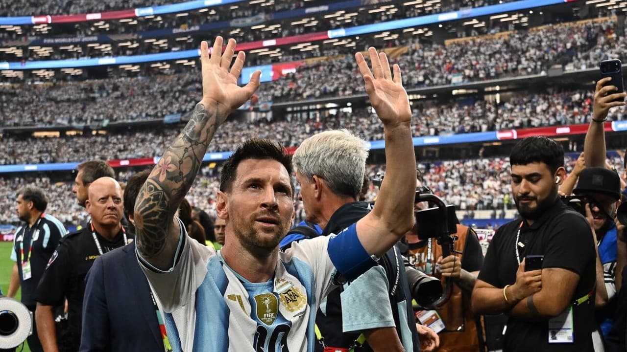 Messi Brilha na Vitória