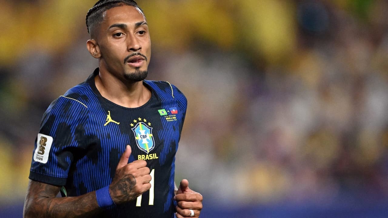 Quem substitui Raphinha?