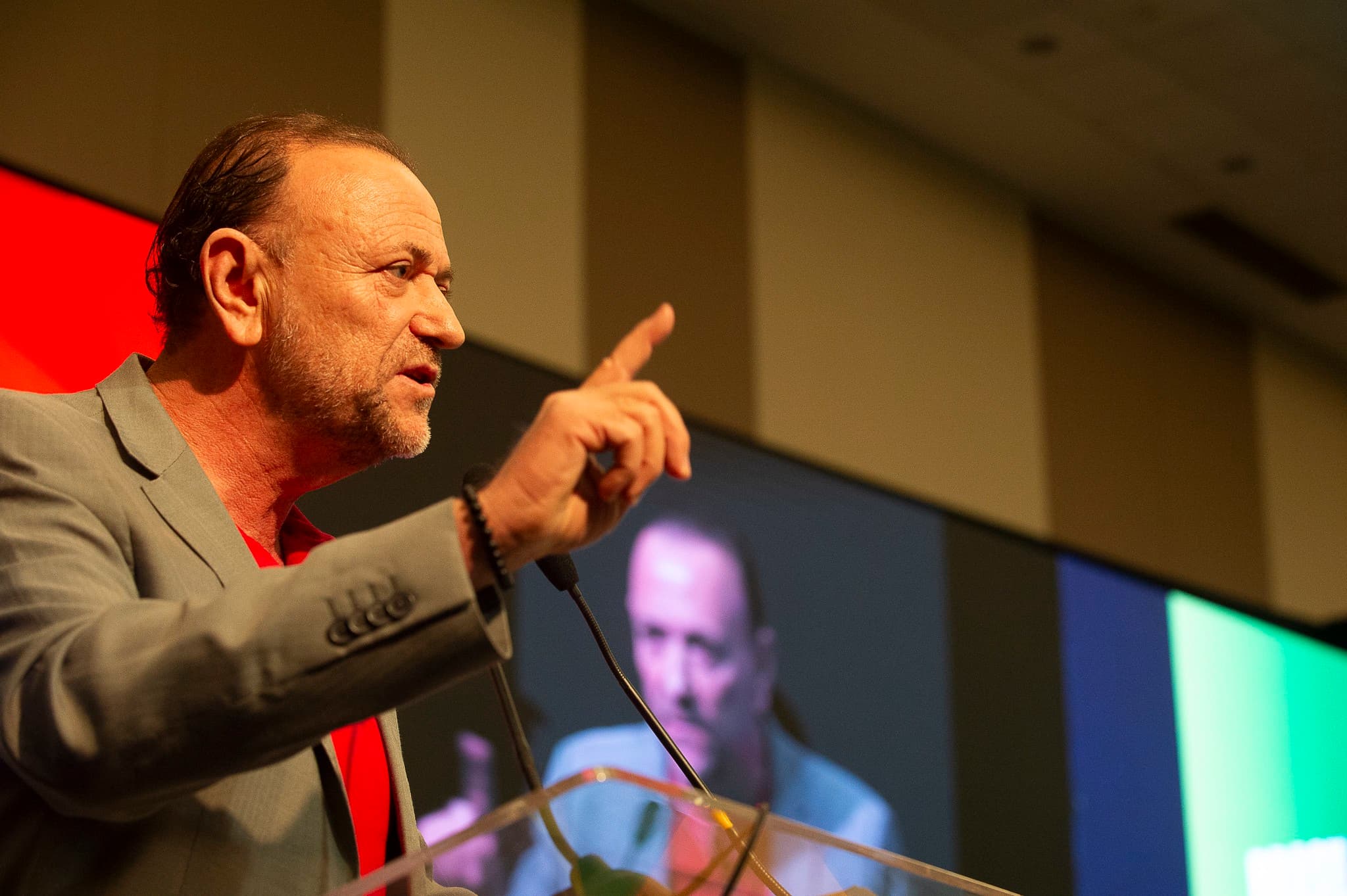 PT chama de 'retrocesso' rejeição a veto da Dosimetria e diz que decisão 'ignora' tentativa de golpe