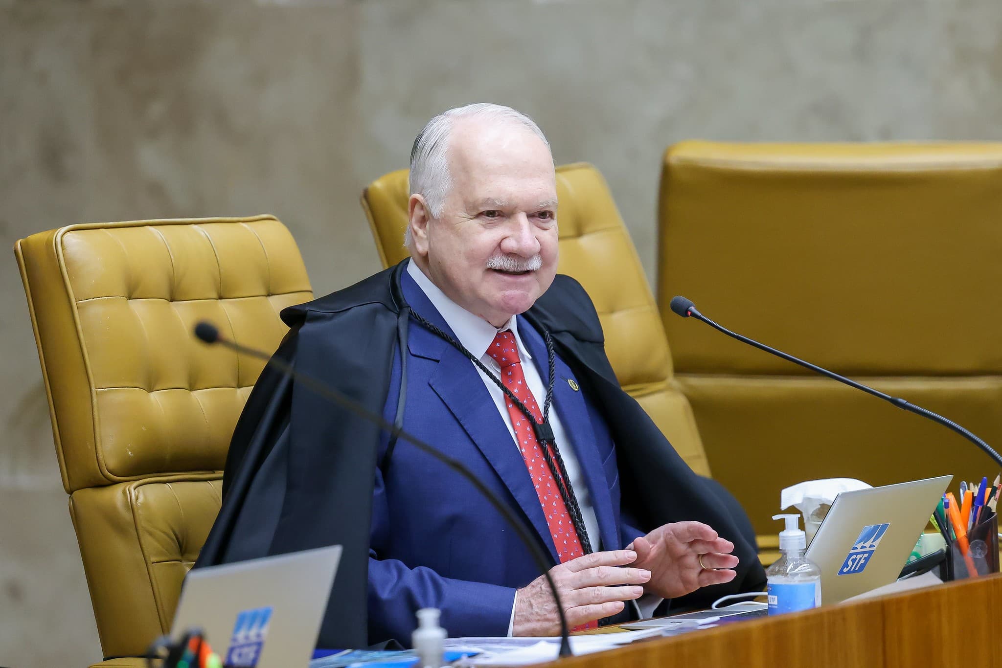 Fachin e Mendonça se reúnem em sigilo