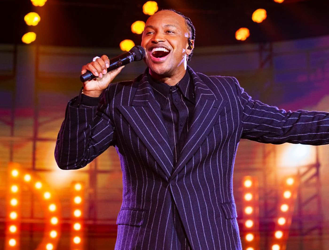 Thiaguinho Arrasa com Bem Black 2